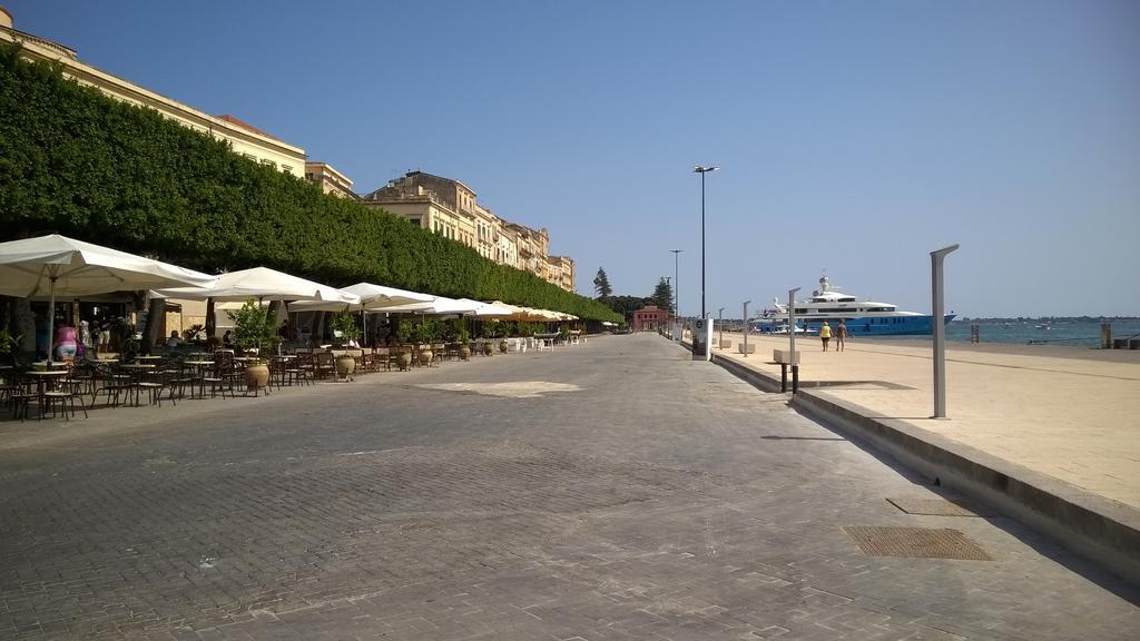B&B Luna Syracuse Bagian luar foto