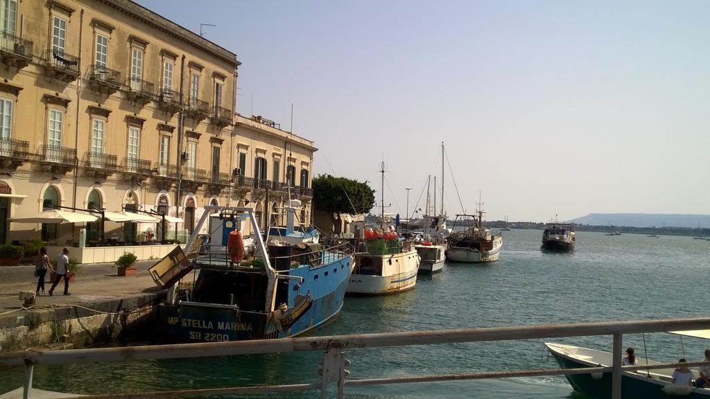 B&B Luna Syracuse Bagian luar foto