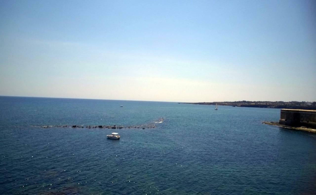 B&B Luna Syracuse Bagian luar foto